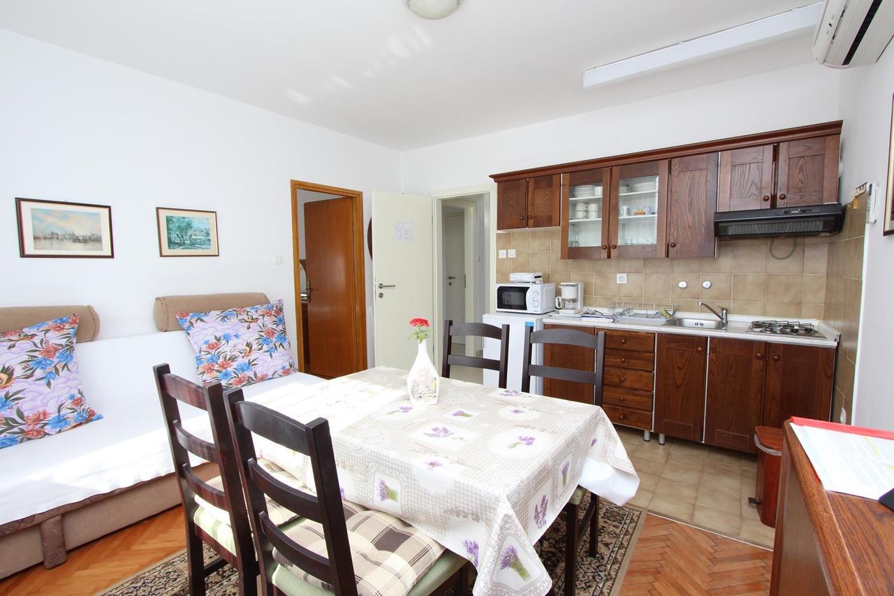 Rooms&Apartments Bella Vista Rovigno Esterno foto