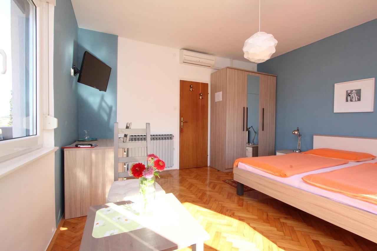 Rooms&Apartments Bella Vista Rovigno Esterno foto